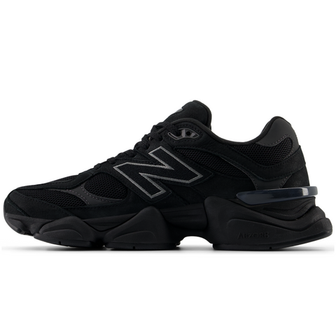 9060 Noir | Castlerock