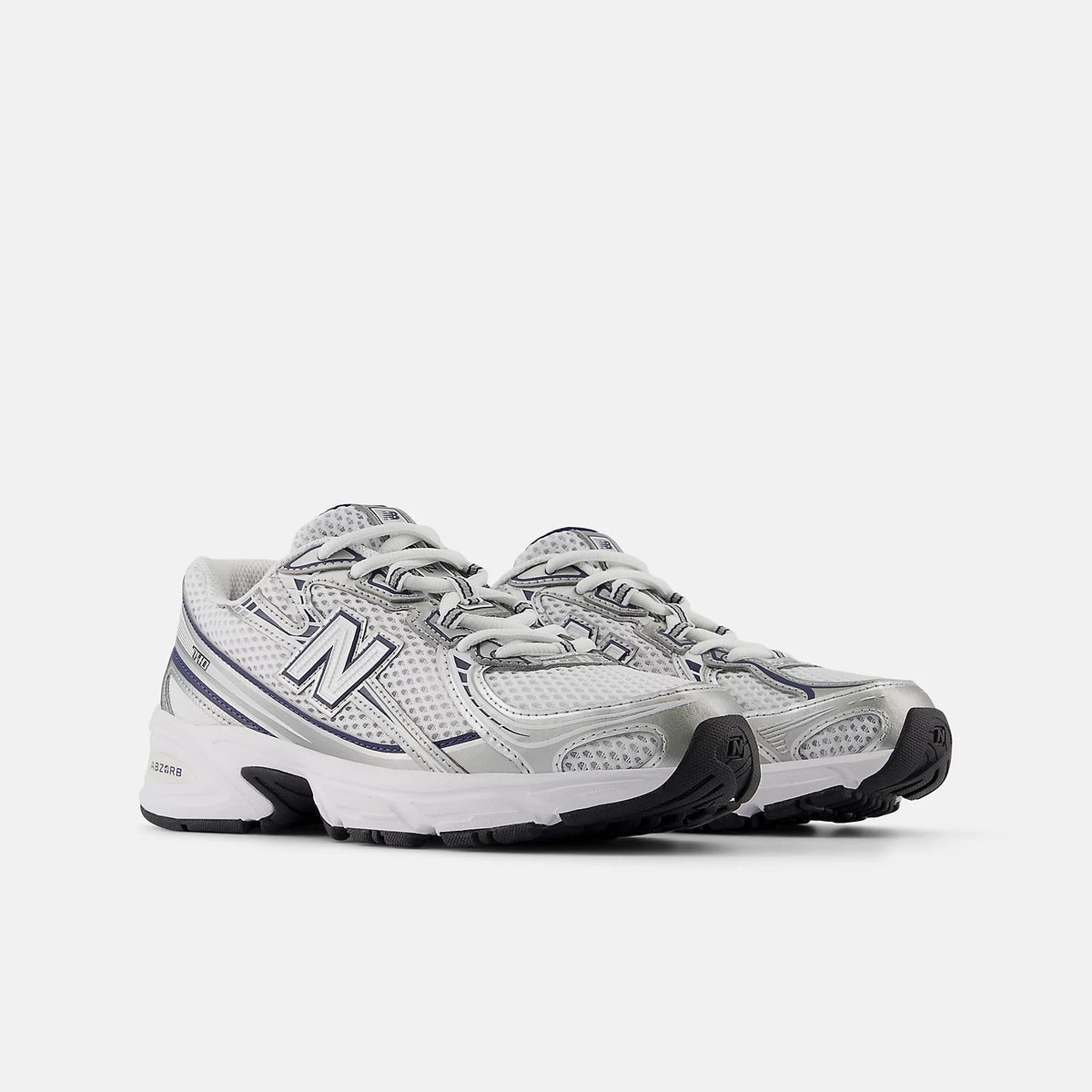 New Balance 740